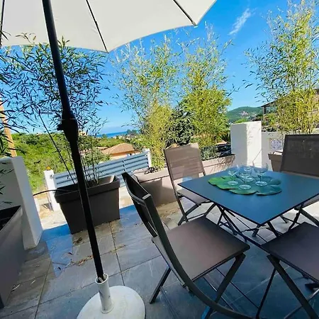T2 Querciu Vue Avec Piscine. Sari-Solenzara