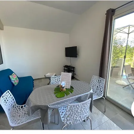 T2 Querciu Vue Avec Piscine. Apartament *