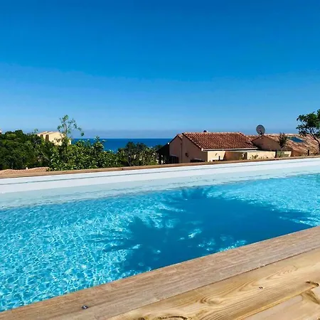 T2 Querciu Vue Avec Piscine.