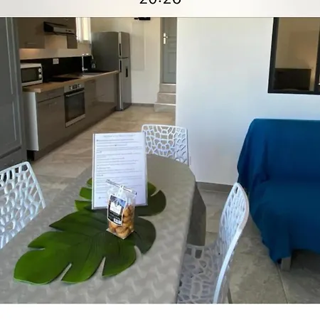 T2 Querciu Vue Avec Piscine. Sari-Solenzara