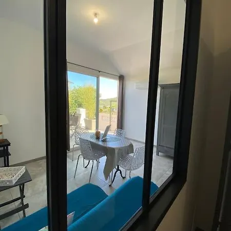 T2 Querciu Vue Avec Piscine. Sari-Solenzara